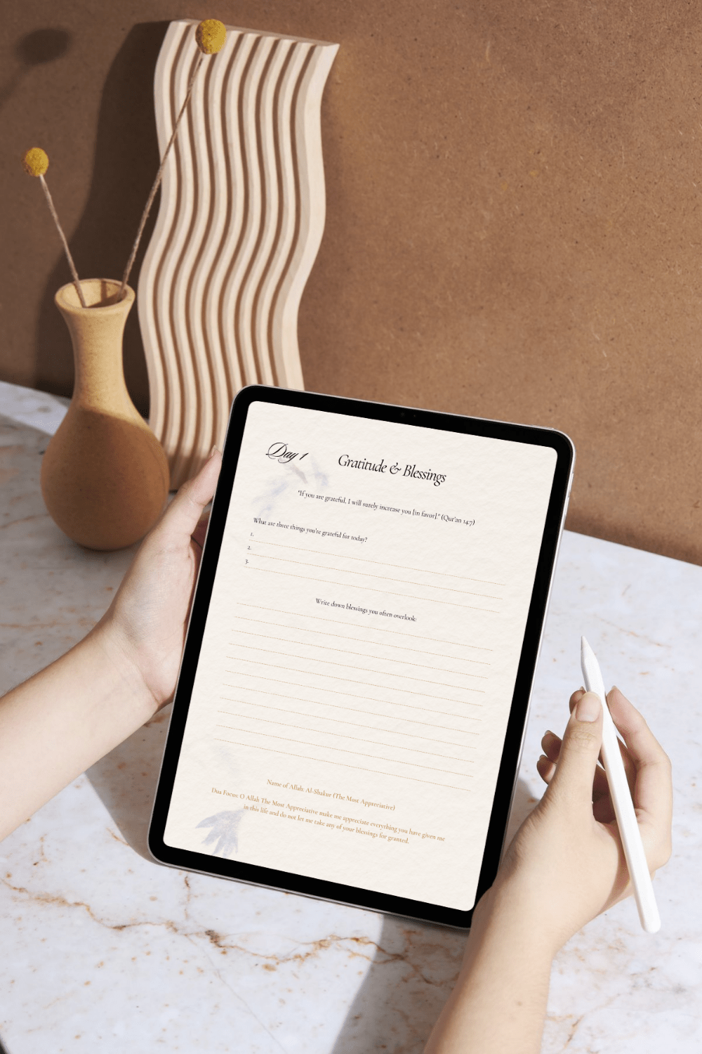 Islamic gratitude journal – A5 linen, undated pages for daily dua and Quran reflection Muslim journal for women – guided prompts to get closer to Allah through gratitude My Journey to Jen